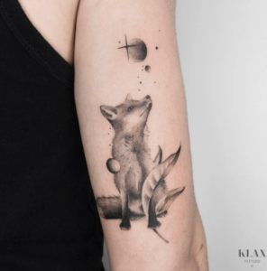 Simple Black And Gray Fox Tattoo over Triceps
