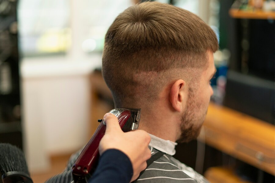 Burst Fade Haircut: A Detailed Guide to Your Stylish Transformation